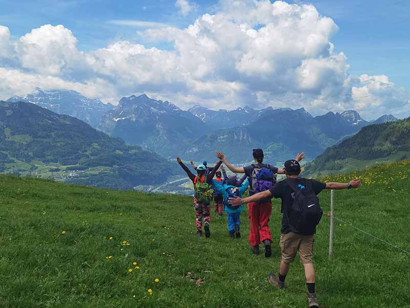 Die Heidenörggele auf Fahrt in die Schweizer Berge
